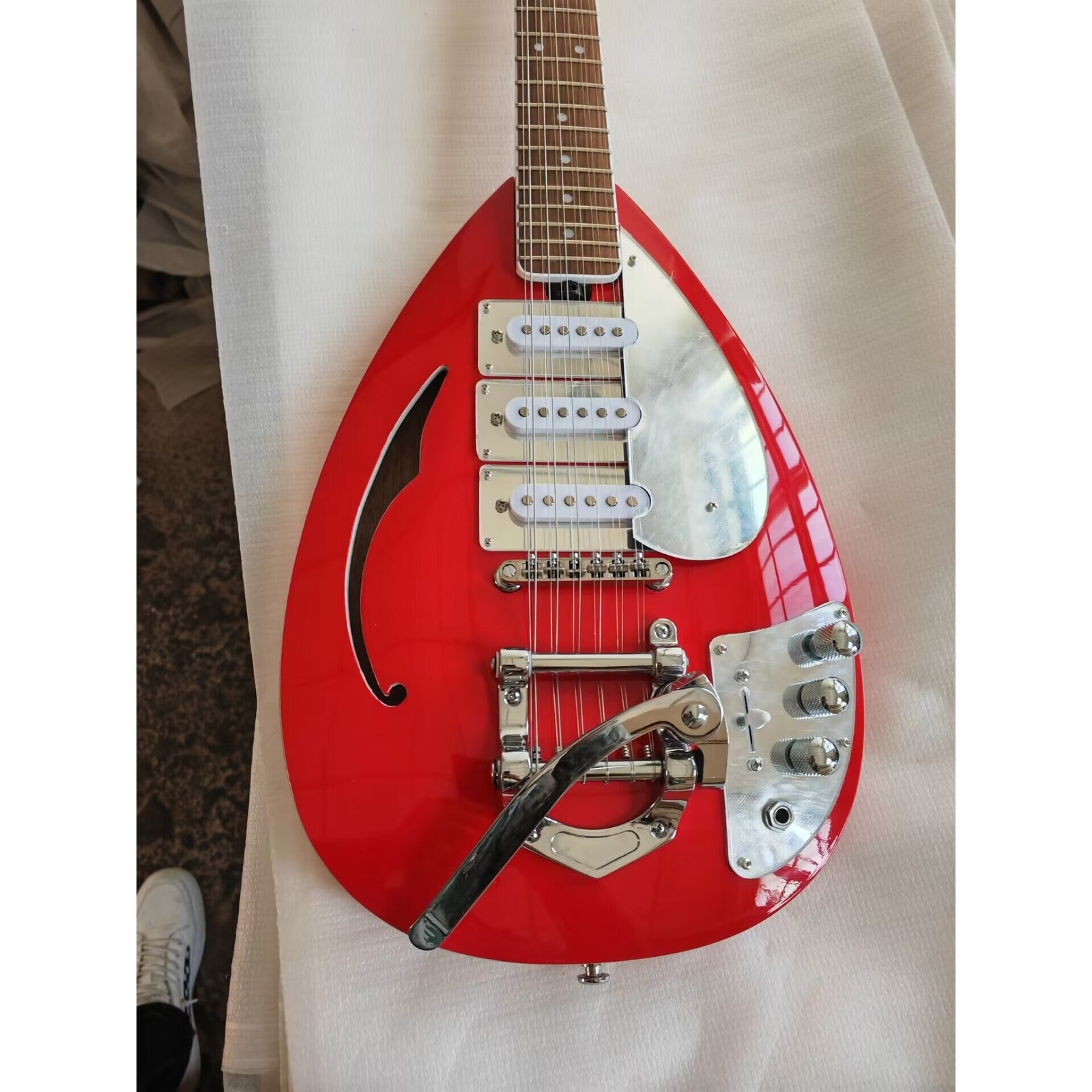 12-strunowa gitara elektryczna – Dobro Resonator Guitar recenzja i cena